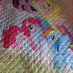 Blanket, Plushie And curtain 