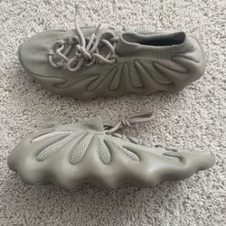 Yeezy 450s Size 10 $100