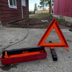 Highway Warning Triangle Kit 