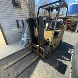 1993 Caterpillar T50E 5000 LB Forklift 