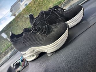 Brand New Size 6 Kos Kos Shoes 