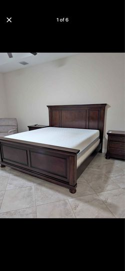 🛏️ Ashley Furniture King Bedroom Set – Solid Wood | Complete 4-Piece Set | Good Condition