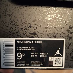Air Jordan 4 Retro