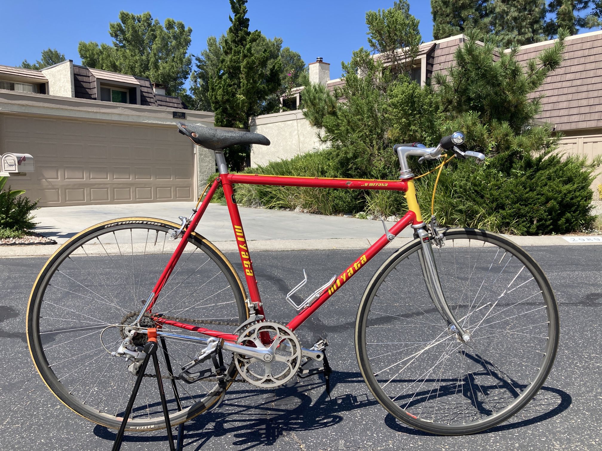 Pro Miyata Road Bike Red Vintage