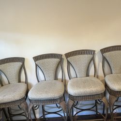 6 Beautiful Heavy Iron Bar Stools