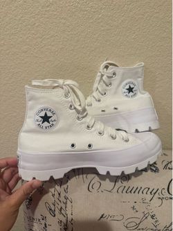 Converse Women's Chuck Taylor All Star Lugged High Top sneakers in white Size 6