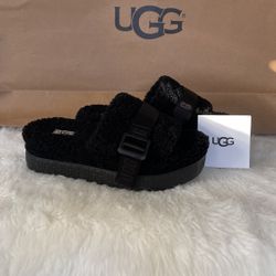 UGG SLIDES SIZE 8
