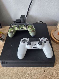 Ps4 slim with 9 games