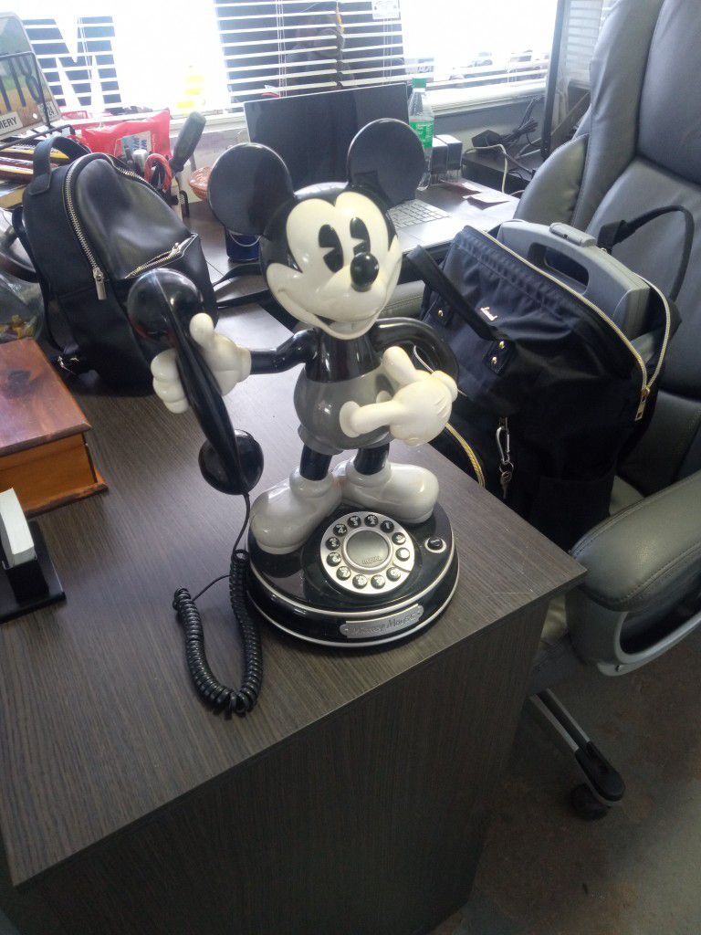 Mickey Mouse Phone Pretty Cool 