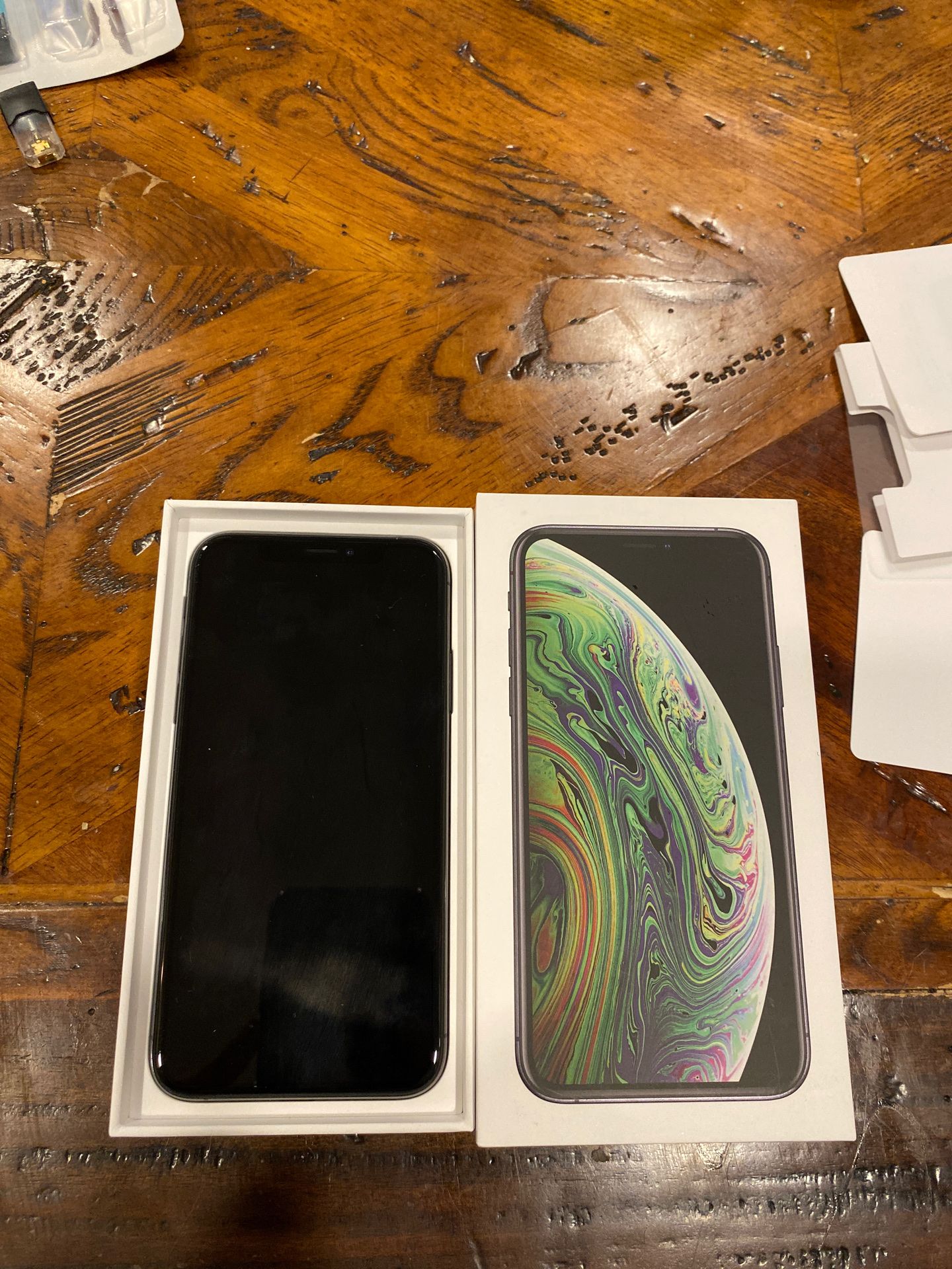 iPhone Xs - 512GB - Unlocked - Warranty