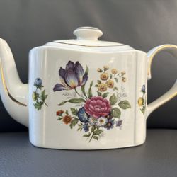 Vintage Arthur Wood England Teapot, #6037