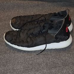 Nike Mens Sz 13 Roshe Run Running Shoes Black 555602-002 Low Top Woven Lace Up