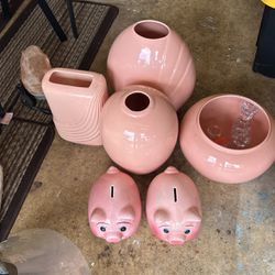 flower vases/ 2 piggy bank