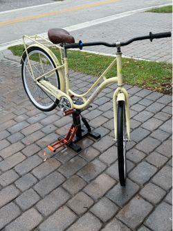 Pedal bike for adults/kids
