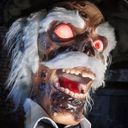 7’ Tall Halloween Animatronic Serial Killer Zombie Barber 