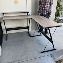 New In Box 56x56x36 Inches Tall L Shape Corner Computer Officer Desk Gray Black Steel Leg Furniture