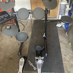 Yamaha Dtx430k Electronic Drum Set Drums Electic Kit for Sale in