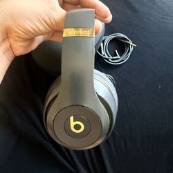 Beats Studio Wireless Noise Cancelling Headphones with Apple W1 Headphone Chip - Shadow Gray