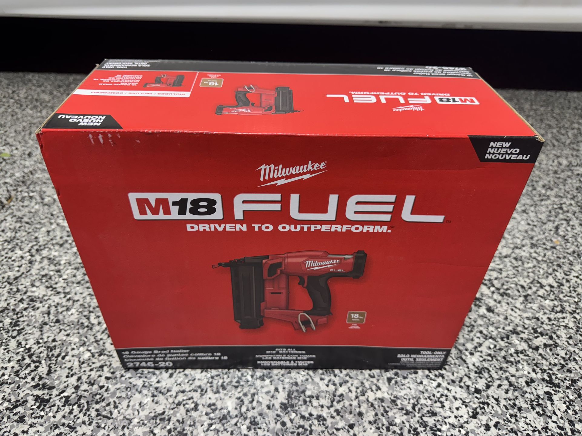 Milwaukee M18 FUEL 18-Volt Lithium-lon Brushless Cordless | 18-Gauge Brad Nailer (Tool-Only)