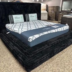 NEW Black Platform King & Queen Size PLATFORM BED with USB-C/A CHARGING PORTS