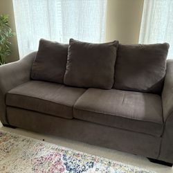 Sofa And Loveseat. Pet/smoke Free Home
