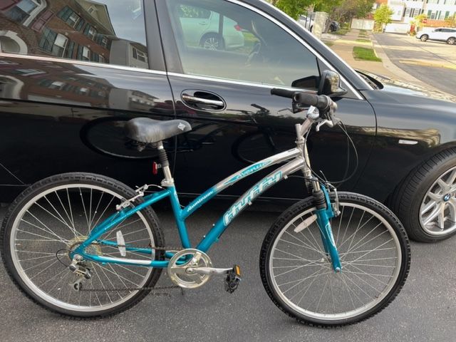 Huffy avenue bike hotsell