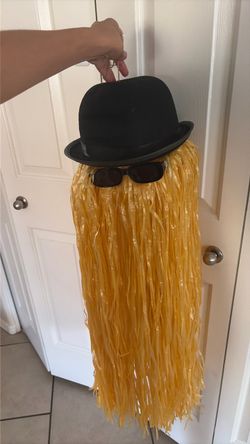 The Adam’s Family cousin ITT Halloween