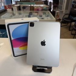 iPad Pro 11inch M2 128Gb Storage like New  $79 Downpayment ✨