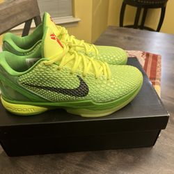 Kobe Grinch 