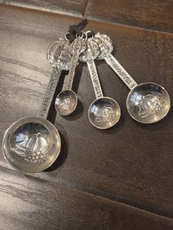 Measuring spoon set fall