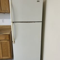 Roper Refrigerator White