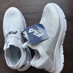 New FILA W Width Athletic Shoes for Women, Size 6.5