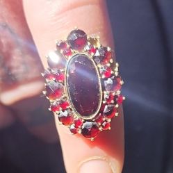  German Made Vintage 10ct Ring/ Blood Garnets 6g's 
