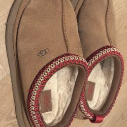 Ugg Tasman Size 2