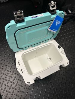 Columbia 25qt Cooler Brand New with tags