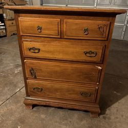 Nice Wooden Dresser 