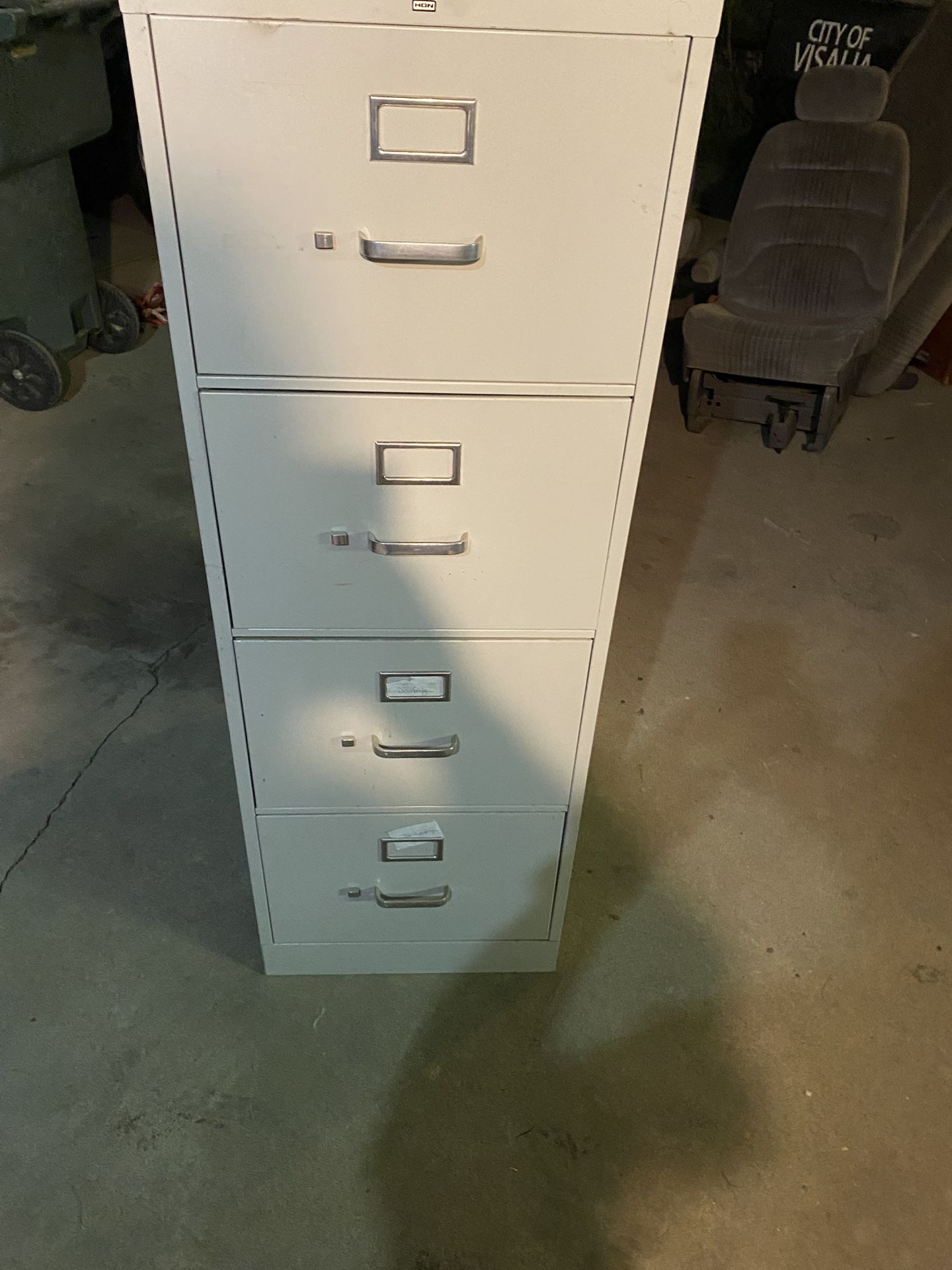 25.00 4 Drawer Filing Cabinet