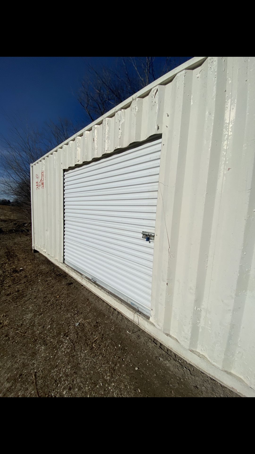 Storage container