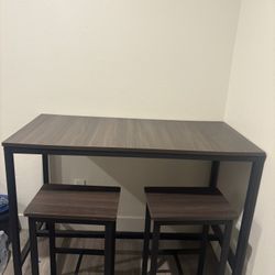 Fining Table Set + 4 Chairs 