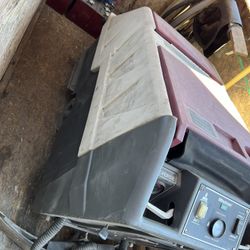 Floor Scrubber Works Great Just Needs Batteries 