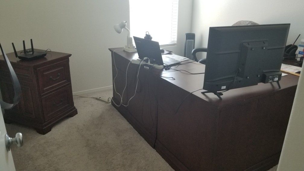 Wood Office Desk, Matching File Cabinet & 24 Inch Hisense TV