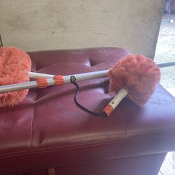 Extended Pole Duster And Scrubber