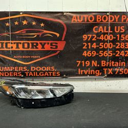 FORD ESCAPE 2023-2025 RH HEADLIGHT OEM