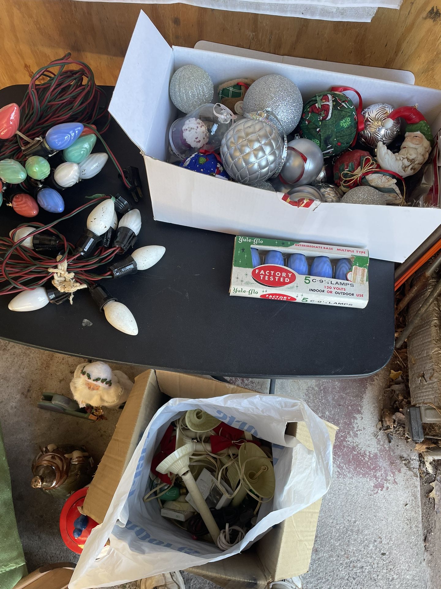 Christmas Decor And Old Fashion Lights