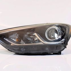 Hyundai Santa Fe Sport 2017–2018 Left Headlight Driver Side OEM 92101-4Z500