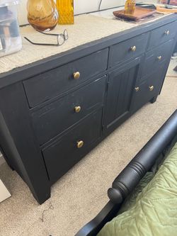 Bedroom set