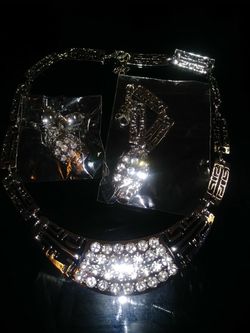 Fashion Jewelry bracelet earrings and necklace