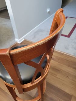 Bar stool