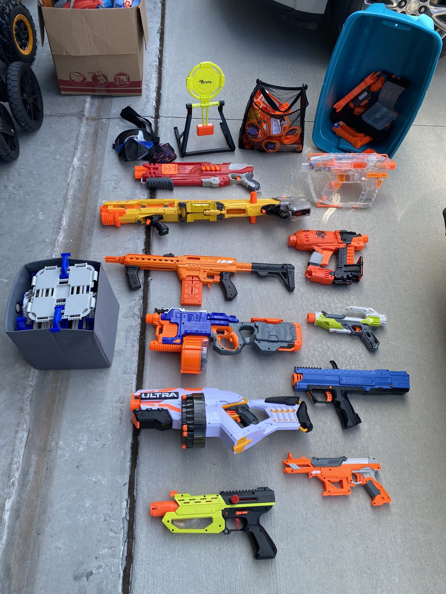 11 Nerf Guns! 