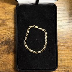 10k Gold Bracelet 